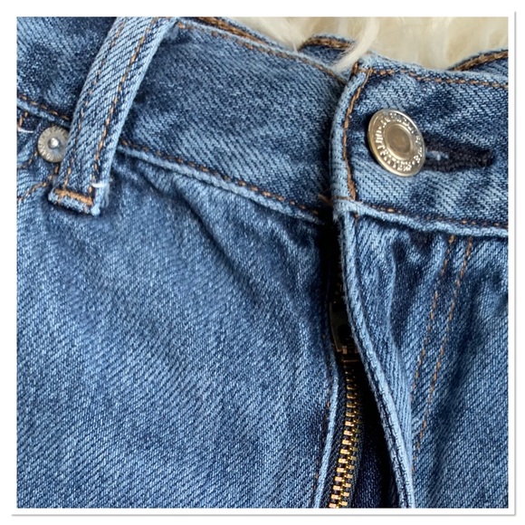 American Eagle Mom Short Embroidered Denim Jean Shorts Blue Orange Size 6 - Picture 5 of 11